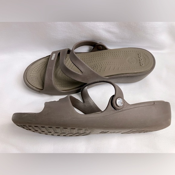 CROCS Patricia Wedge Heel Sandals - Picture 6 of 6